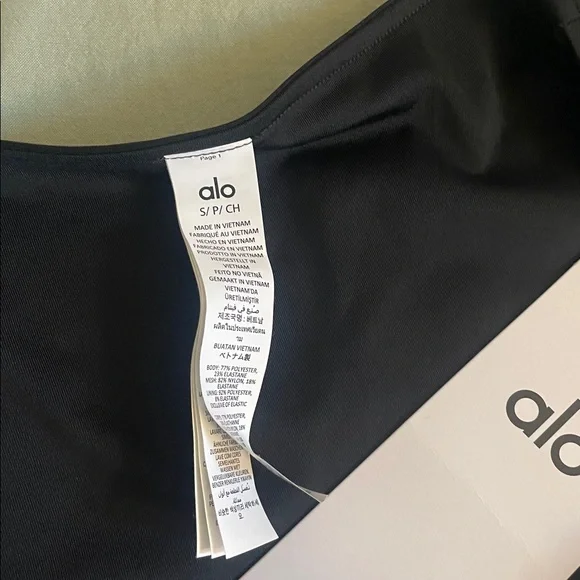 Alo Yoga Mesh Divine Long Sleeve Bra - Picture 5 of 6